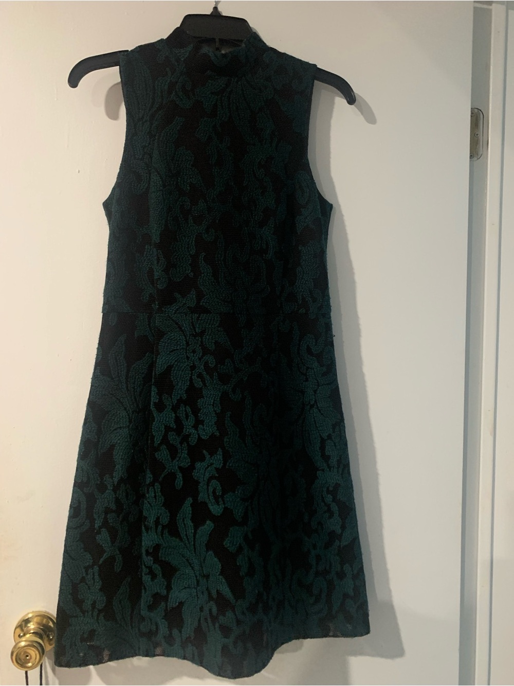 H&M Black and Dark Green Sleeveless Floral Jacquard Dress